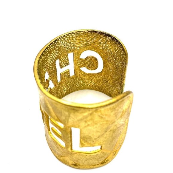 Authentic CHANEL CC Logo Cut Out Vintage Bracelet Cuff Bangle Gold Quilted Wide - Picture 9 of 9